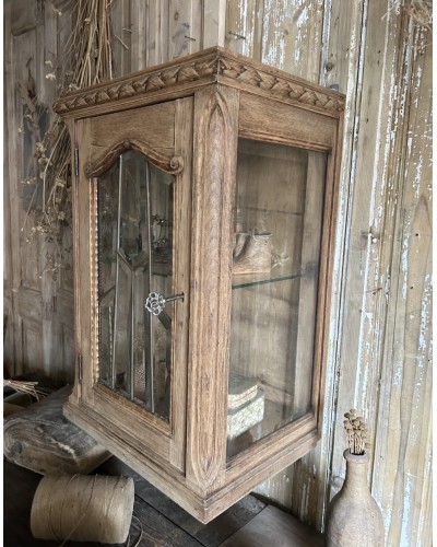 Vitrine murale  ancienne en chêne