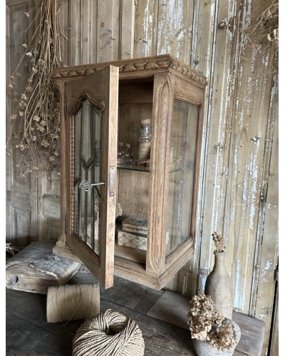 Vitrine murale  ancienne en chêne