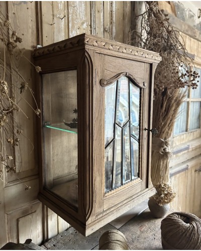 Vitrine murale  ancienne en chêne