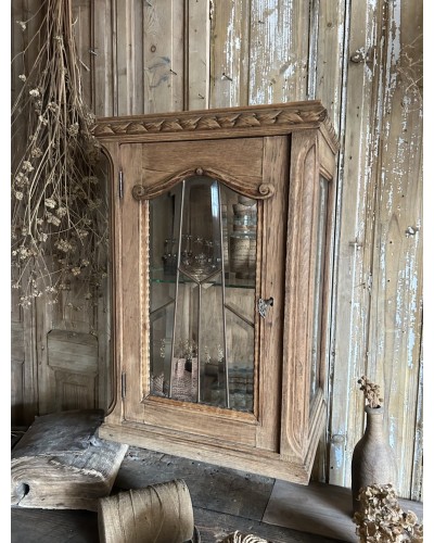 Vitrine murale  ancienne en chêne