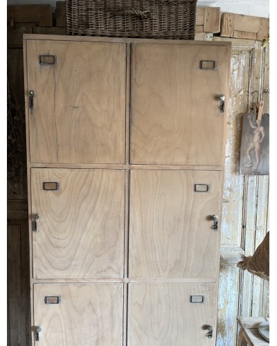 Ancien vestiaire d’école à 6 casiers
