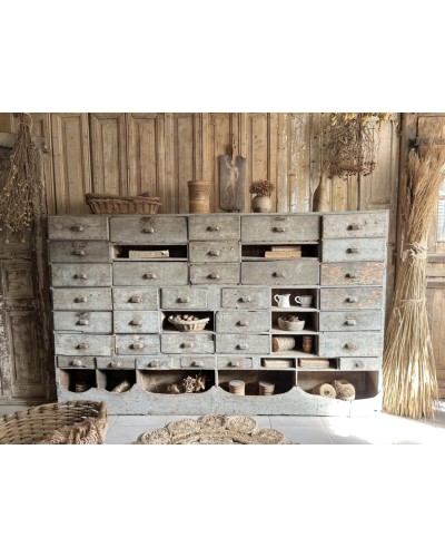 Ancien meuble de quincaillerie