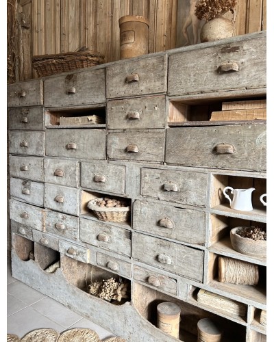 Ancien meuble de quincaillerie