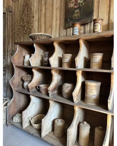 Ancien meuble grainetier en bois