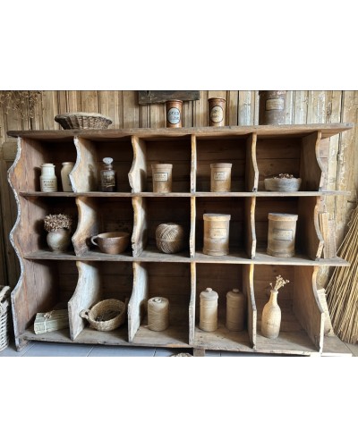 Ancien meuble grainetier en bois