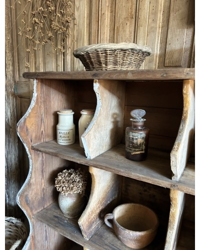 Ancien meuble grainetier en bois