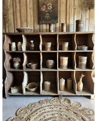 Ancien meuble grainetier en bois