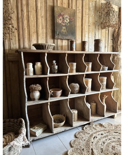 Ancien meuble grainetier en bois