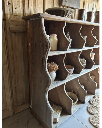 Ancien meuble grainetier en bois