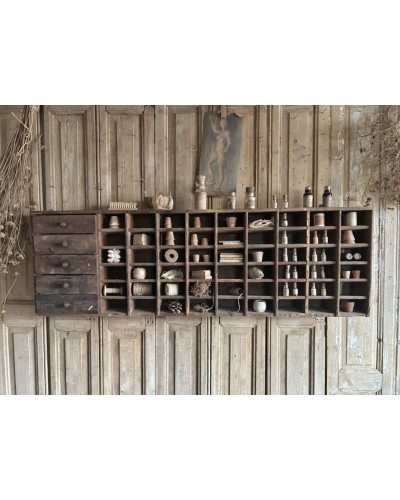 Ancien meuble d’atelier
