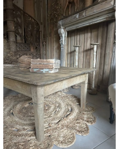 Ancienne table basse désuet en chêne