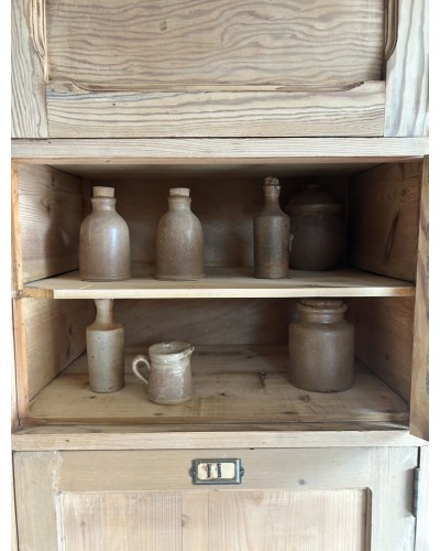 Fabuleux meuble d’atelier aux 16 casiers