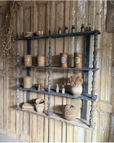 Ancien verrier de café, étagère murale