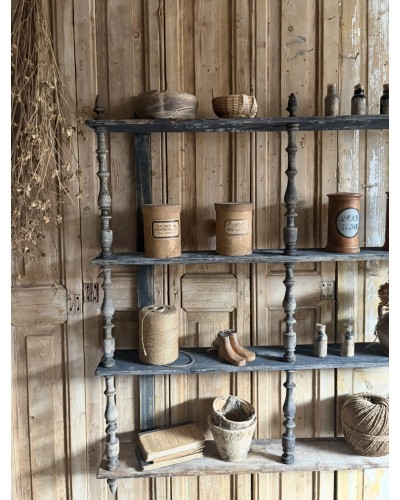 Ancien verrier de café, étagère murale
