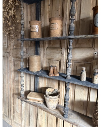 Ancien verrier de café, étagère murale