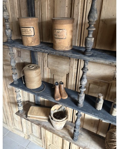 Ancien verrier de café, étagère murale