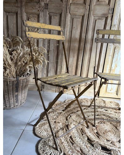 Trio d’anciennes chaises de bistrot pliantes VITTEL