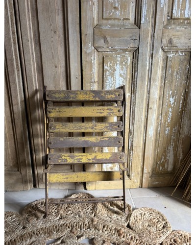 Trio d’anciennes chaises de bistrot pliantes VITTEL