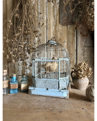 Ancienne cage à oiseaux – sublime patine bleu pâle