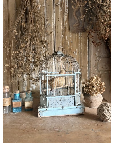 Ancienne cage à oiseaux – sublime patine bleu pâle