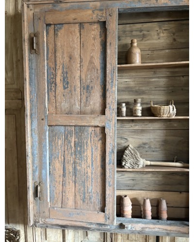 Ancien meuble d’atelier mural