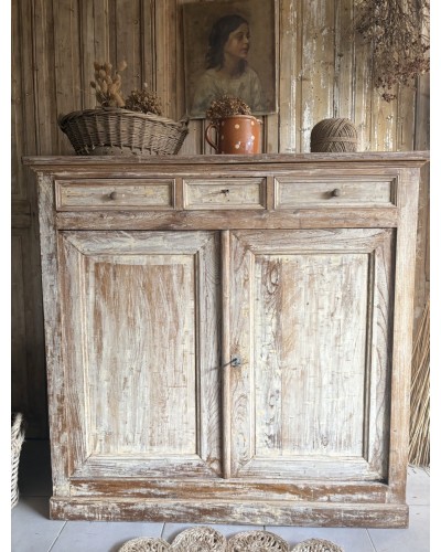 Ancien buffet parisien
