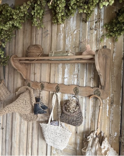Ancienne étagère murale porte-manteaux à 5 patères en laiton