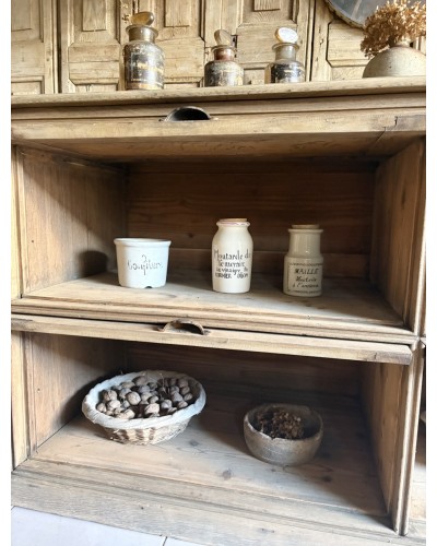 Ancien meuble à clapets en chêne
