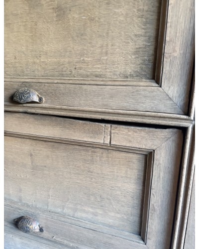 Ancien meuble à clapets en chêne