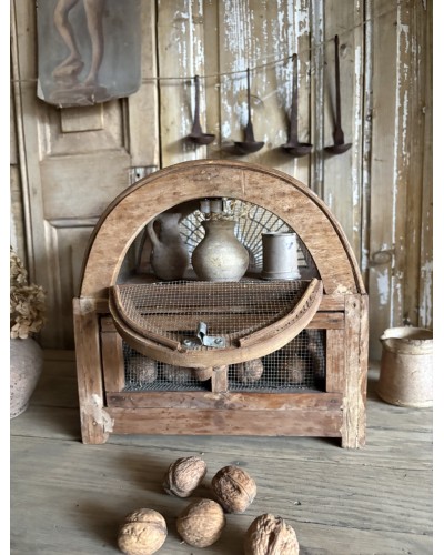 Ancien petit garde manger