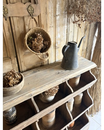 Ancien grainetier
