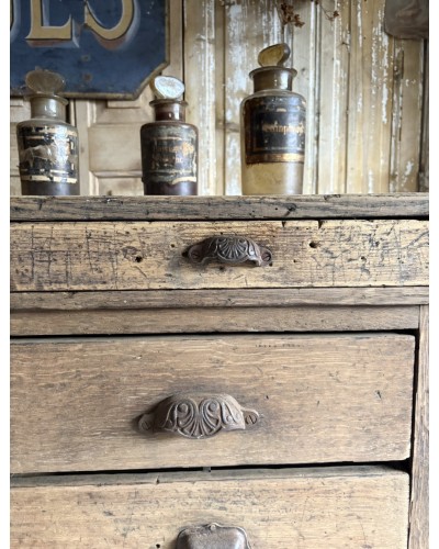 Magnifique ancien comptoir de commerce en chêne à nombreux tiroirs