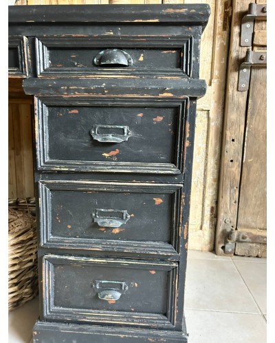 Magnifique ancien bureau en orme massif à la patine noire