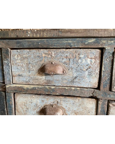 Ancien meuble de métier