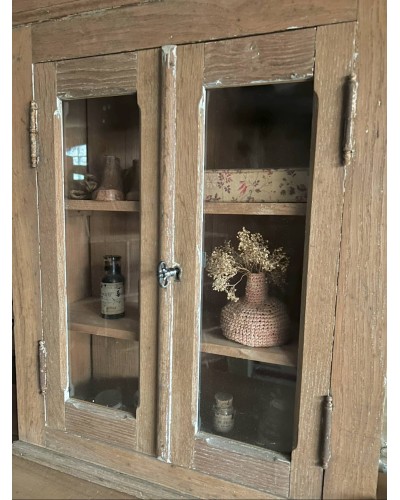 Petite armoire vitrée